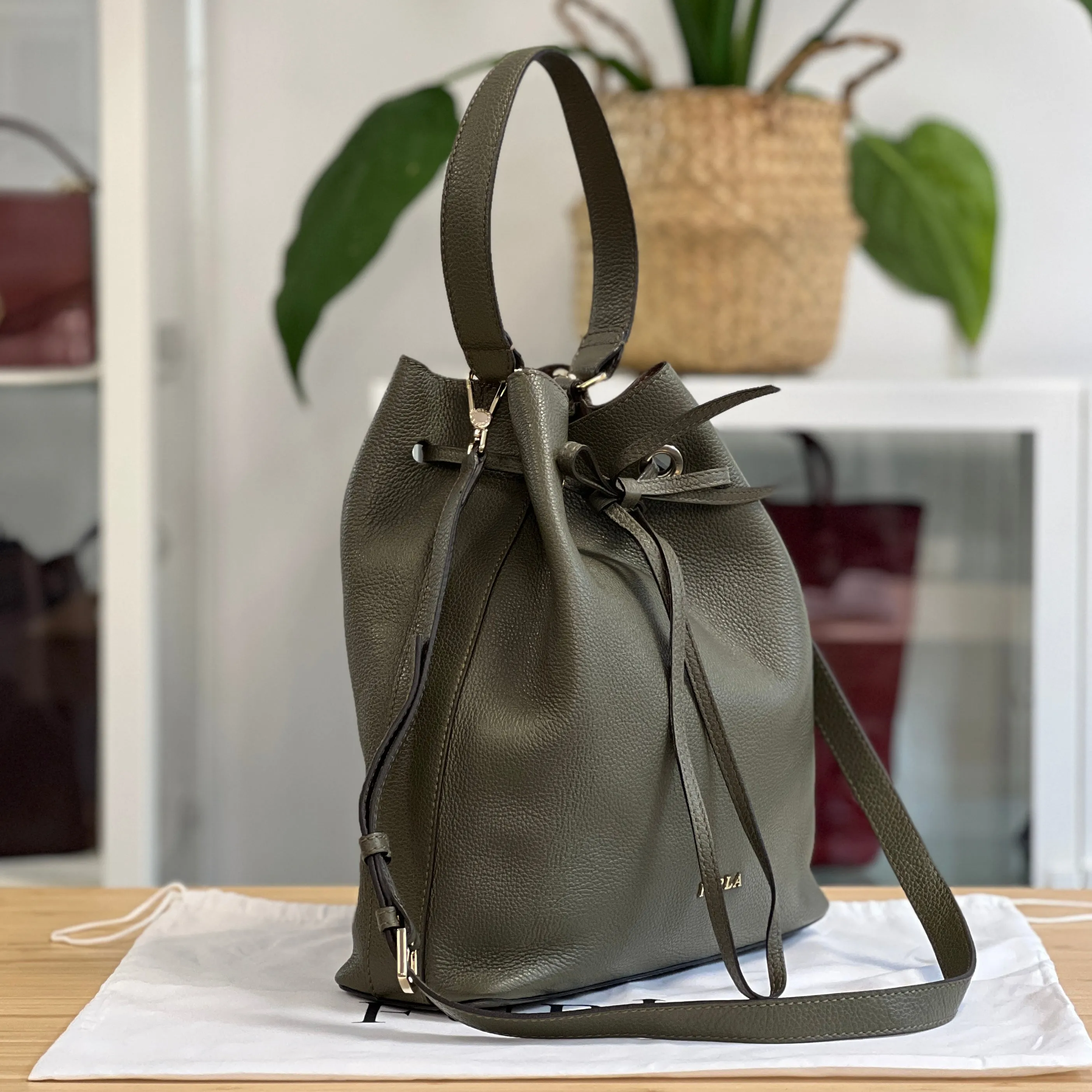 Furla Bucket