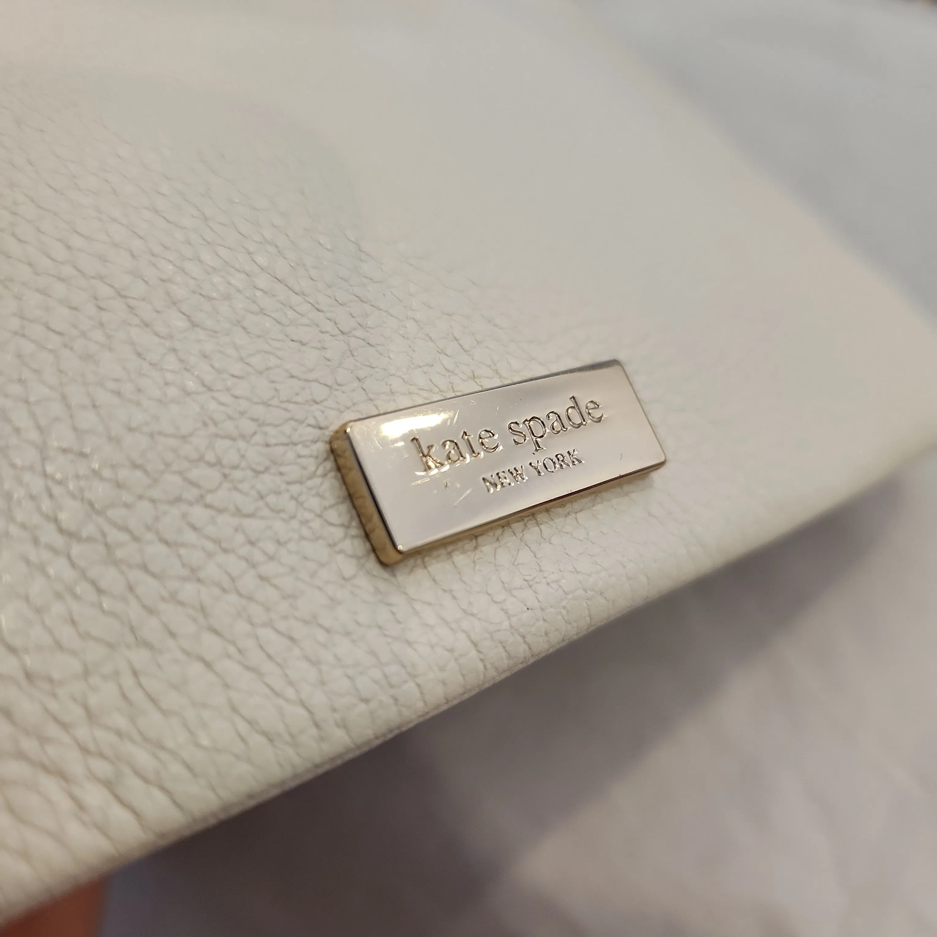 Kate Spade White with Blue Bow Wristlet | Pre Loved |